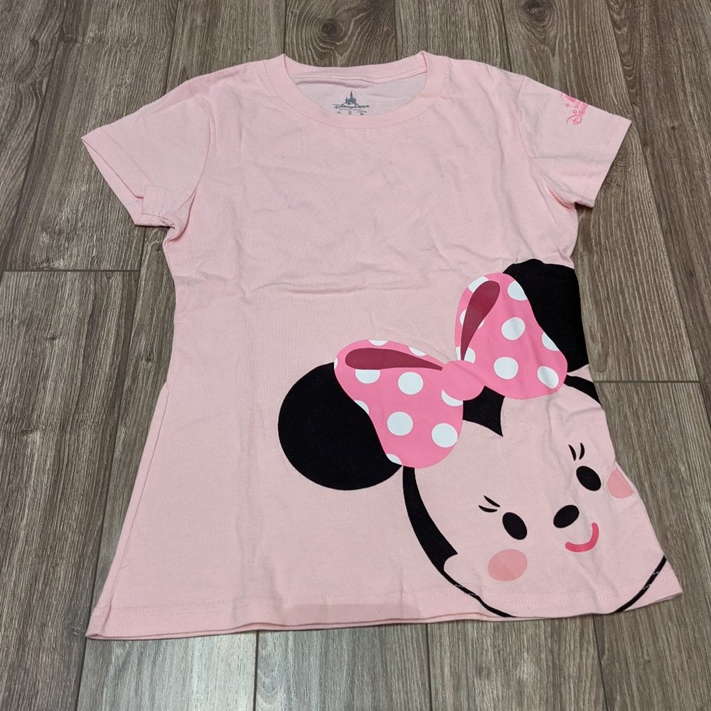 EUC (S) - MINNIE Short Sleeve Tee w/ Flocking